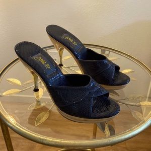 Betsey Johnson style Polly platform slide heels black